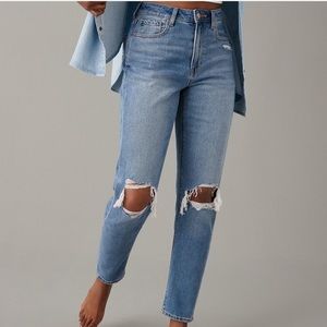 AE Ripped Mom Jean